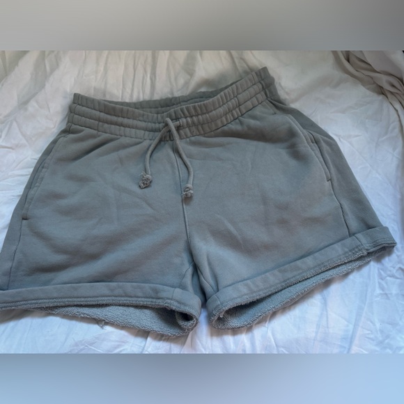 Brand new TNA cozy fleece shorts - Picture 2 of 4